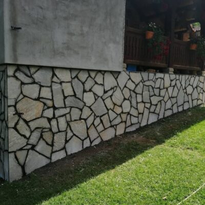 190193481 116123000642759 5762973260017863417 n ukrasni kamen